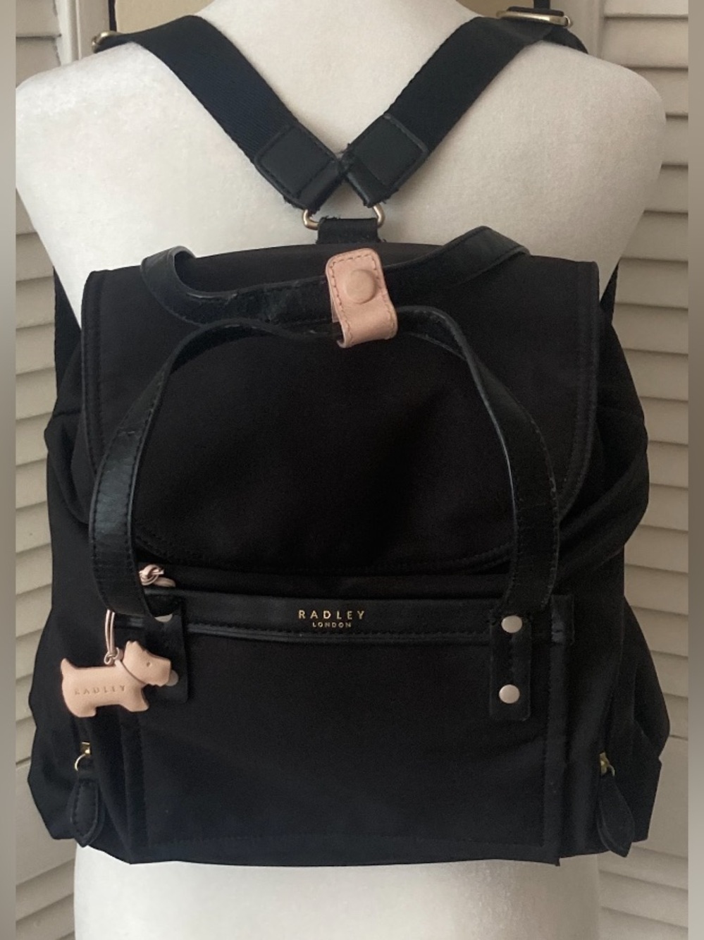 RADLEY LONDON Black Backpack with Pink Dog